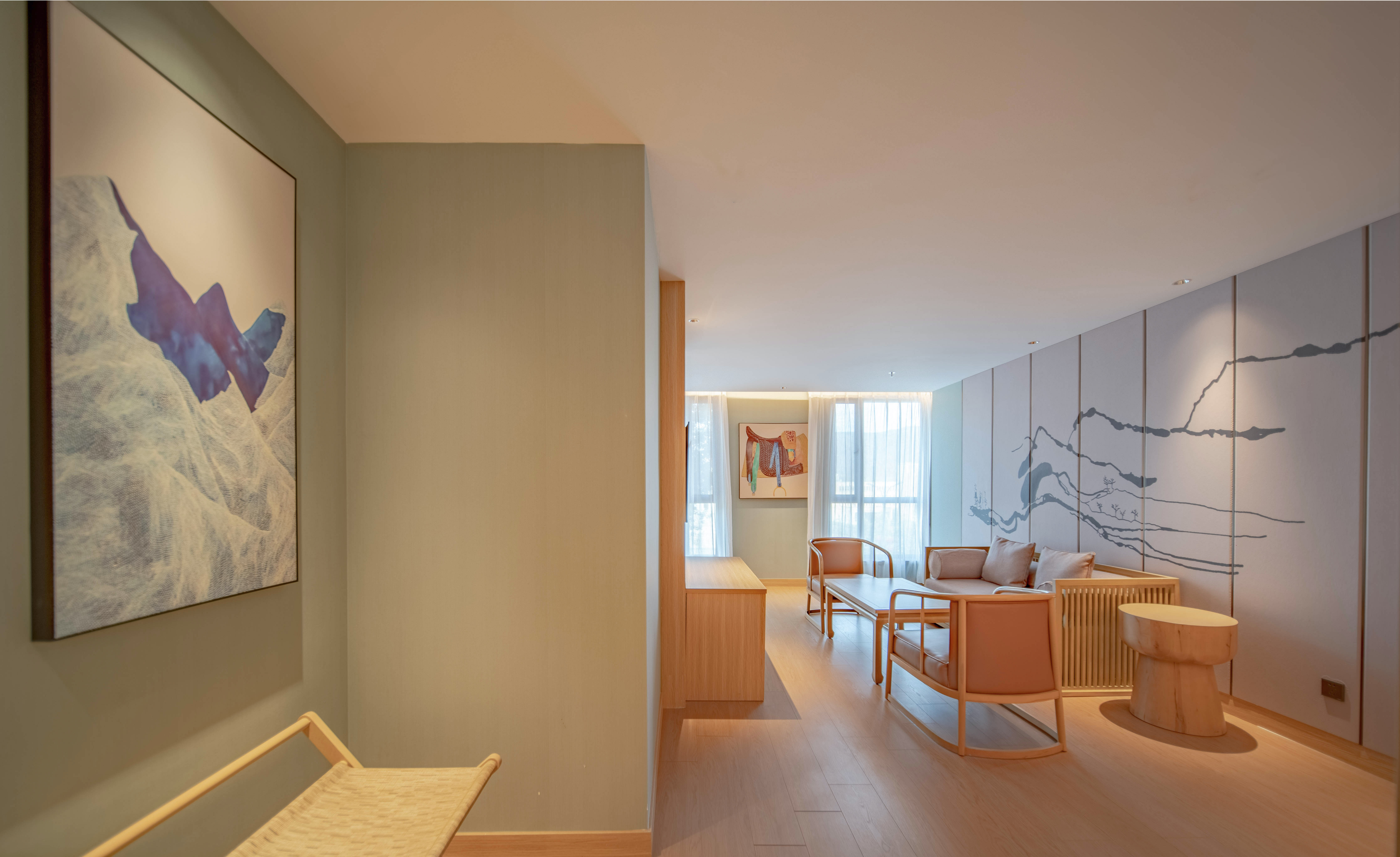 豪华套房（加湿器+金可儿舒睡床品+小冰箱）