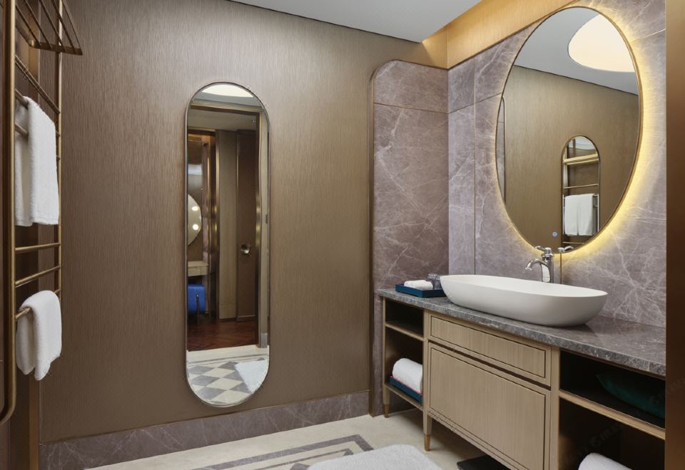 Blossom House Shanghai On The BundDeluxe Terrace King Room