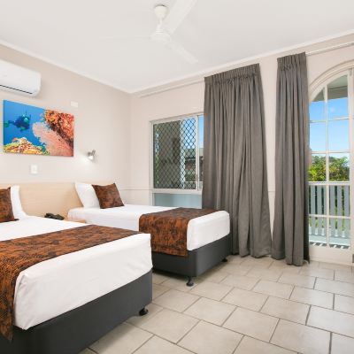 Standard Triple Room Comfort Inn Cairns City Promo Code