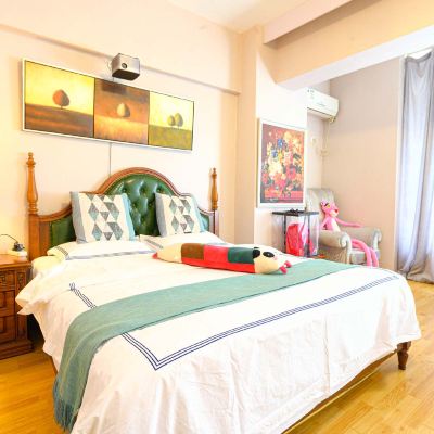 好萊塢巨幕影院大床房（150寸幕布+落地大窗地熱採暖） 金色時光飯店公寓（瀋陽太原街興隆店）優惠