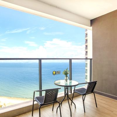 豪華一線海景大床房 惠州花季度假公寓（華潤小徑灣店）優惠