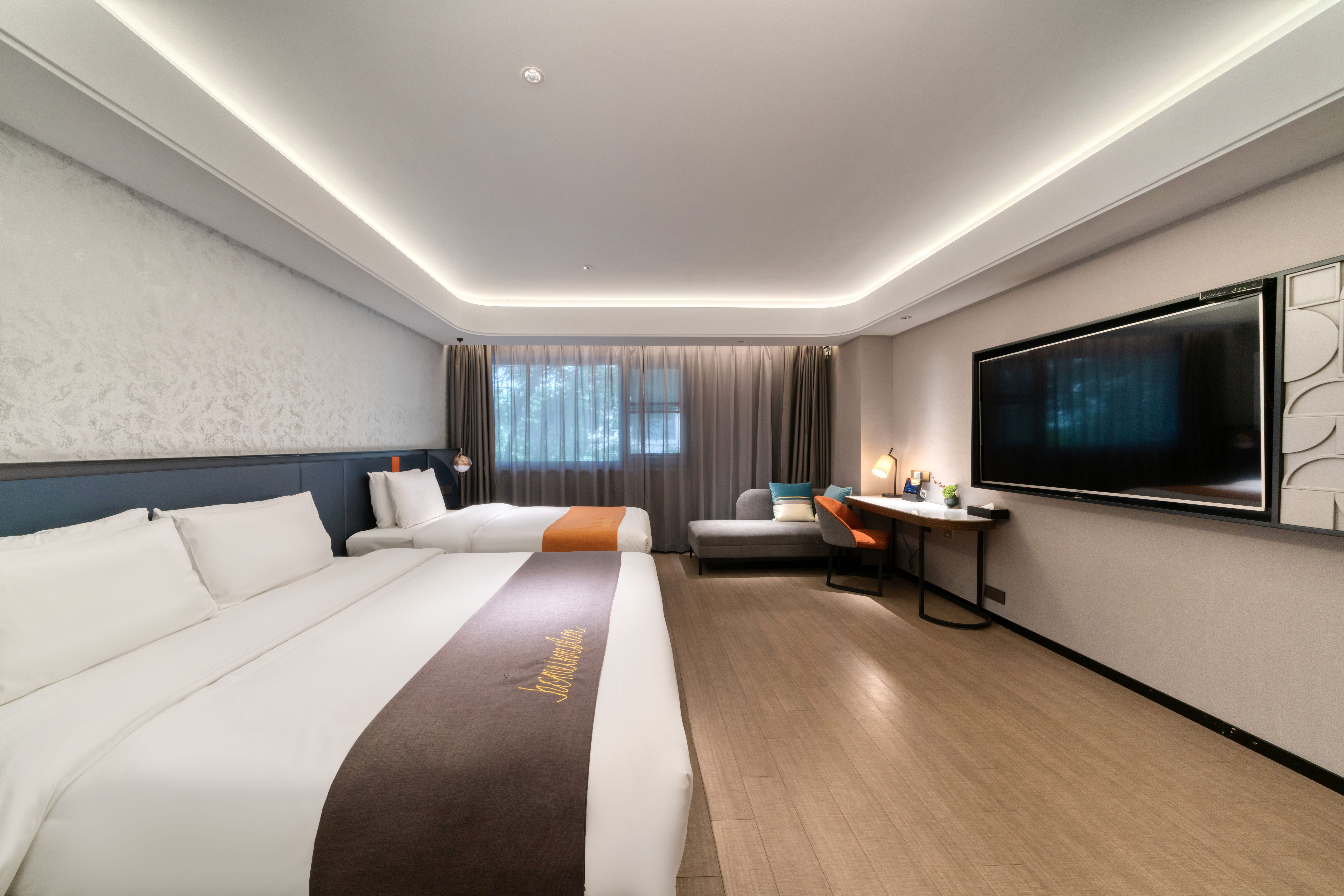 家庭房（莱芬吹风机+智能小度）