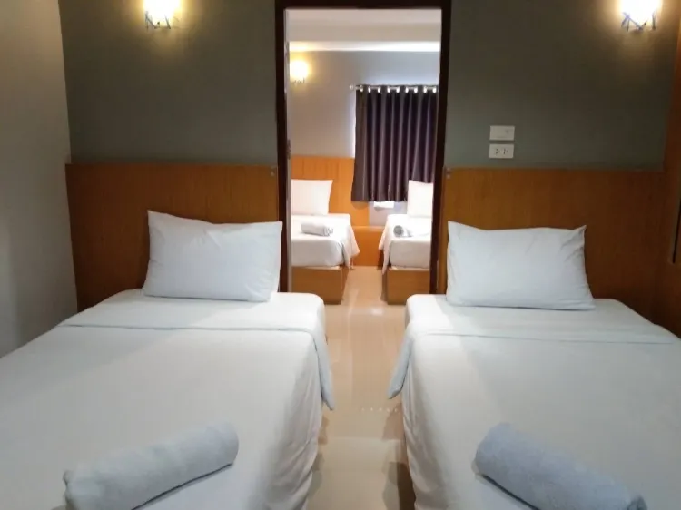 Connecting Room (Double+Twin)