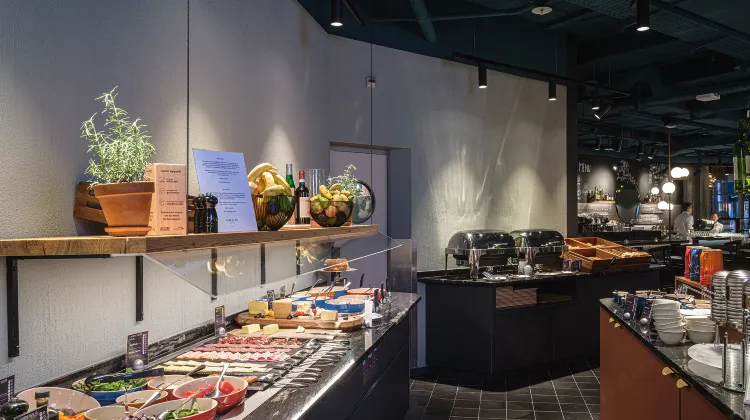 アメロン ホテル フローラ ルツェルン 食事・レストラン