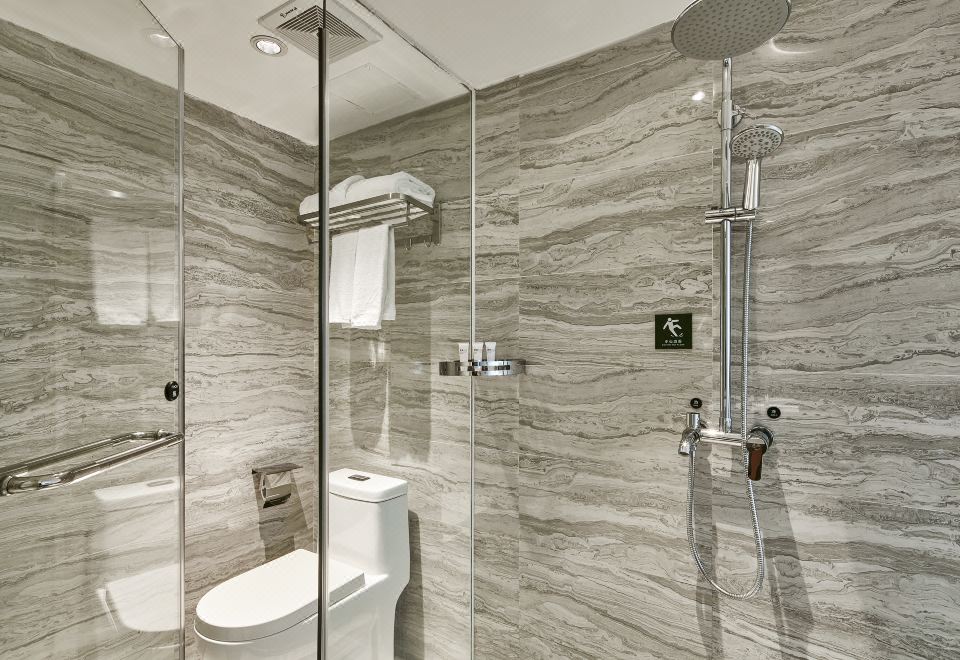 Insail Hotels Dongshankou Subway Station GuangzhouDeluxe Queen Room