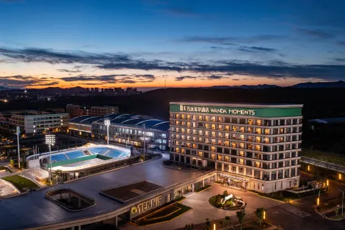 Wanda Meihua Hotel Jingshan Tennis Training Base
