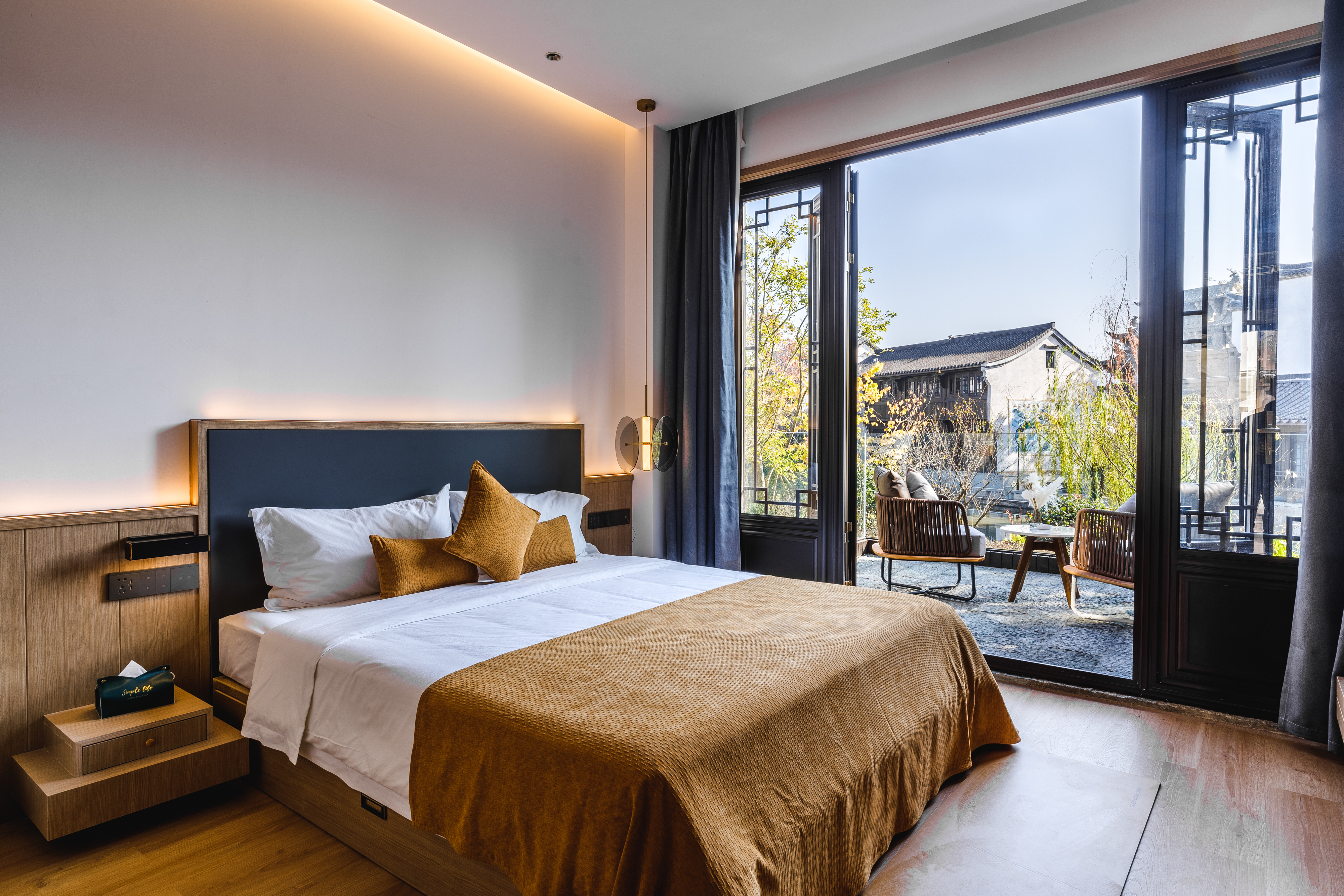 河景庭院恒温私汤大床房