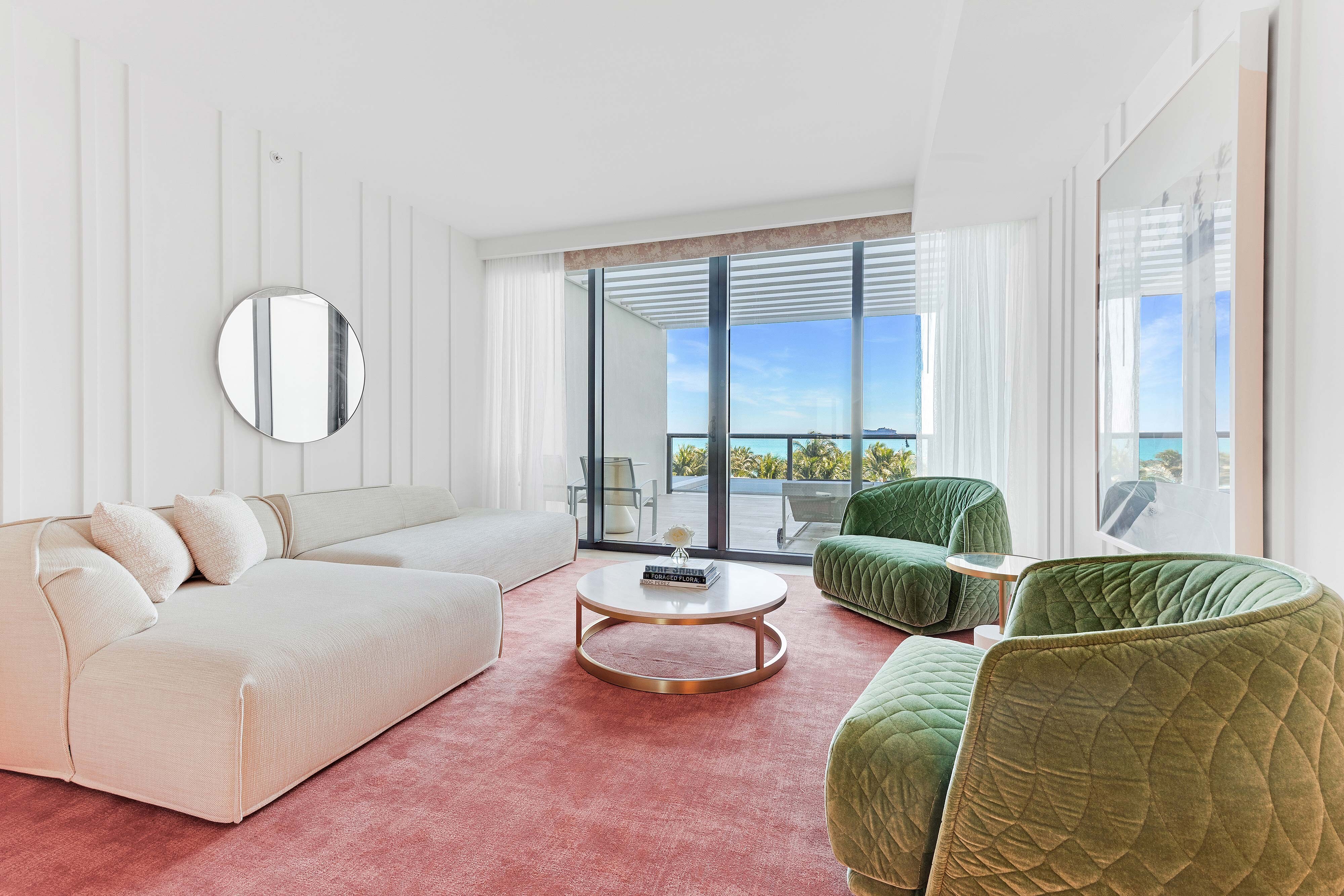 尊贵一室两张大床海滨阳台