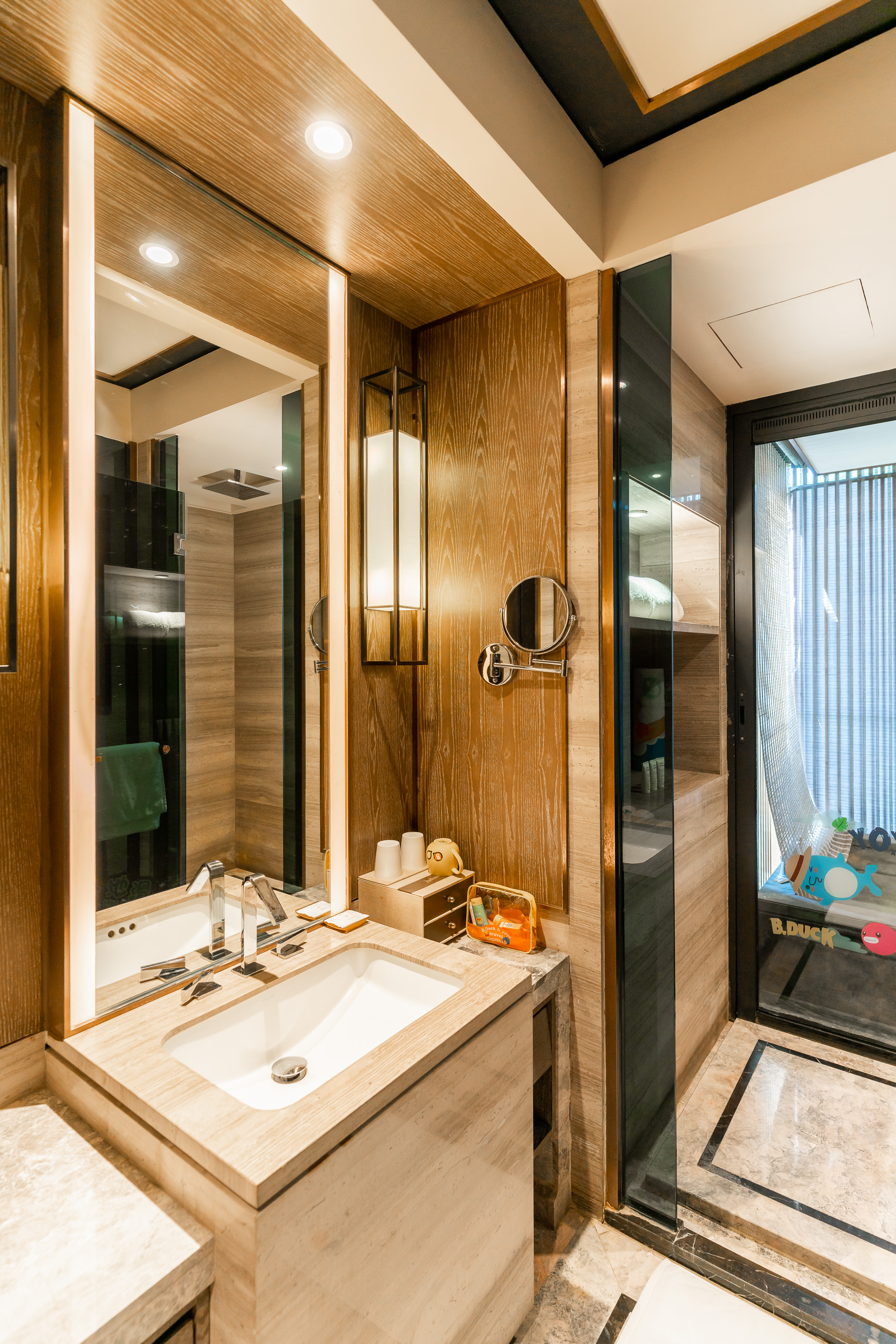 小黄鸭主题亲子汤屋?