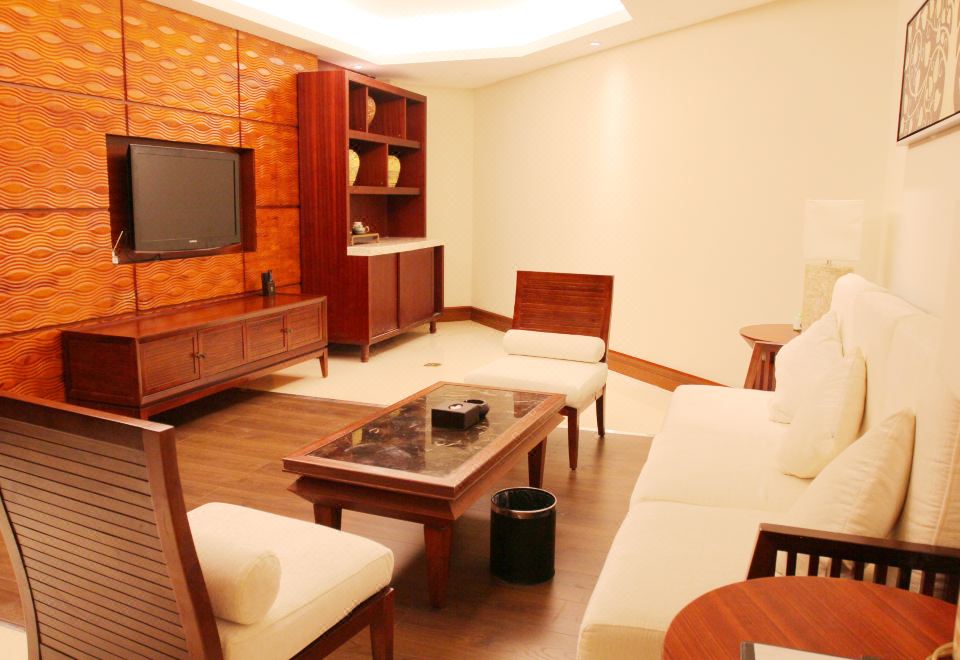 溫泉豪華套房（溫泉水+觀景大陽臺+超大浴缸+濕蒸房）