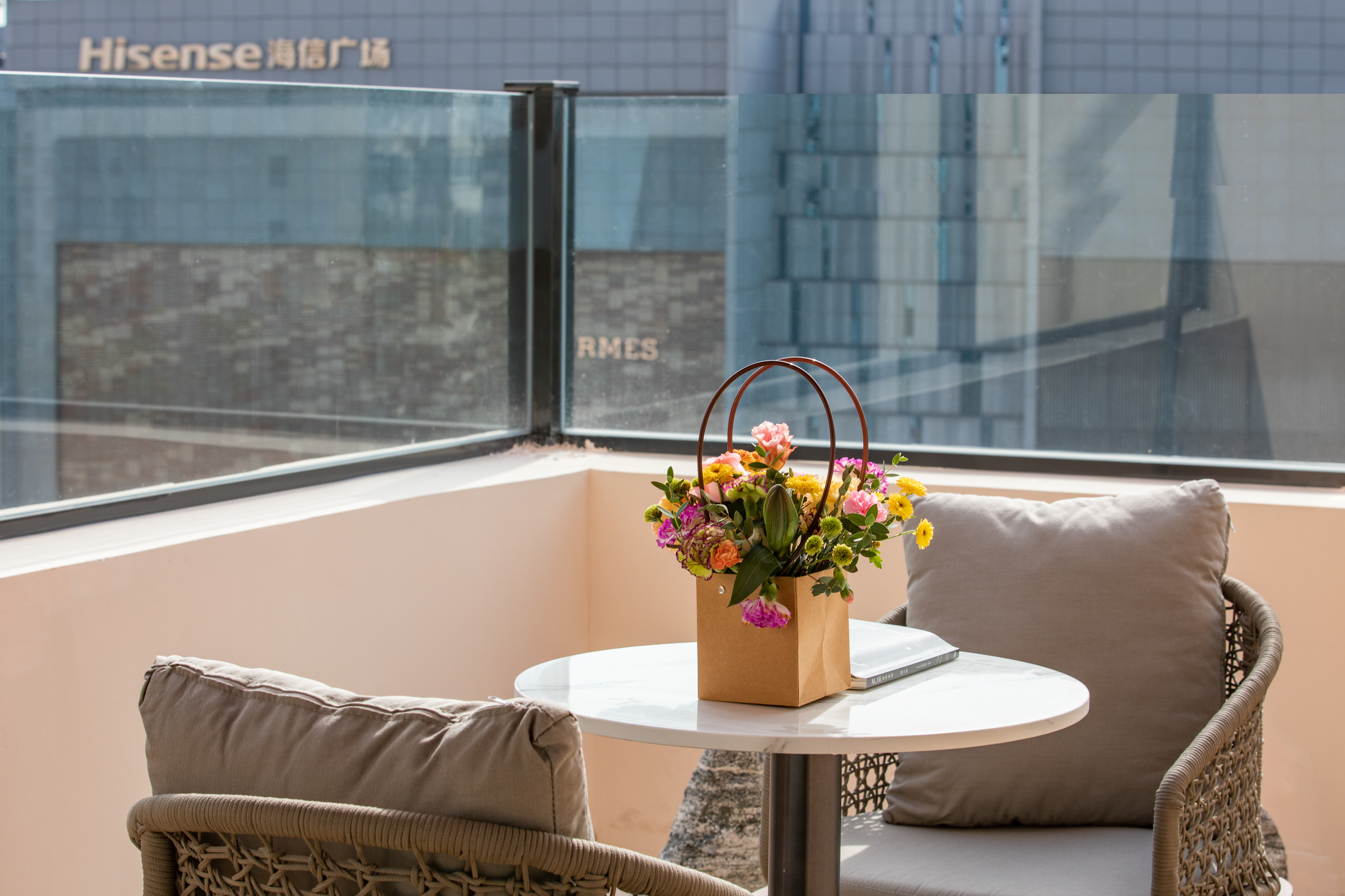 几木阳台大床房（小冰箱+徕芬吹风机+投屏+深睡枕Pro）