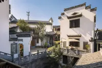 Floral Lux Hotel · Shexian Ji Rong Shan Guan Culture Theme Hotel