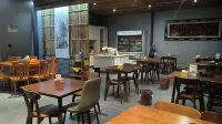 Shiping Longhe Ershe Homestay