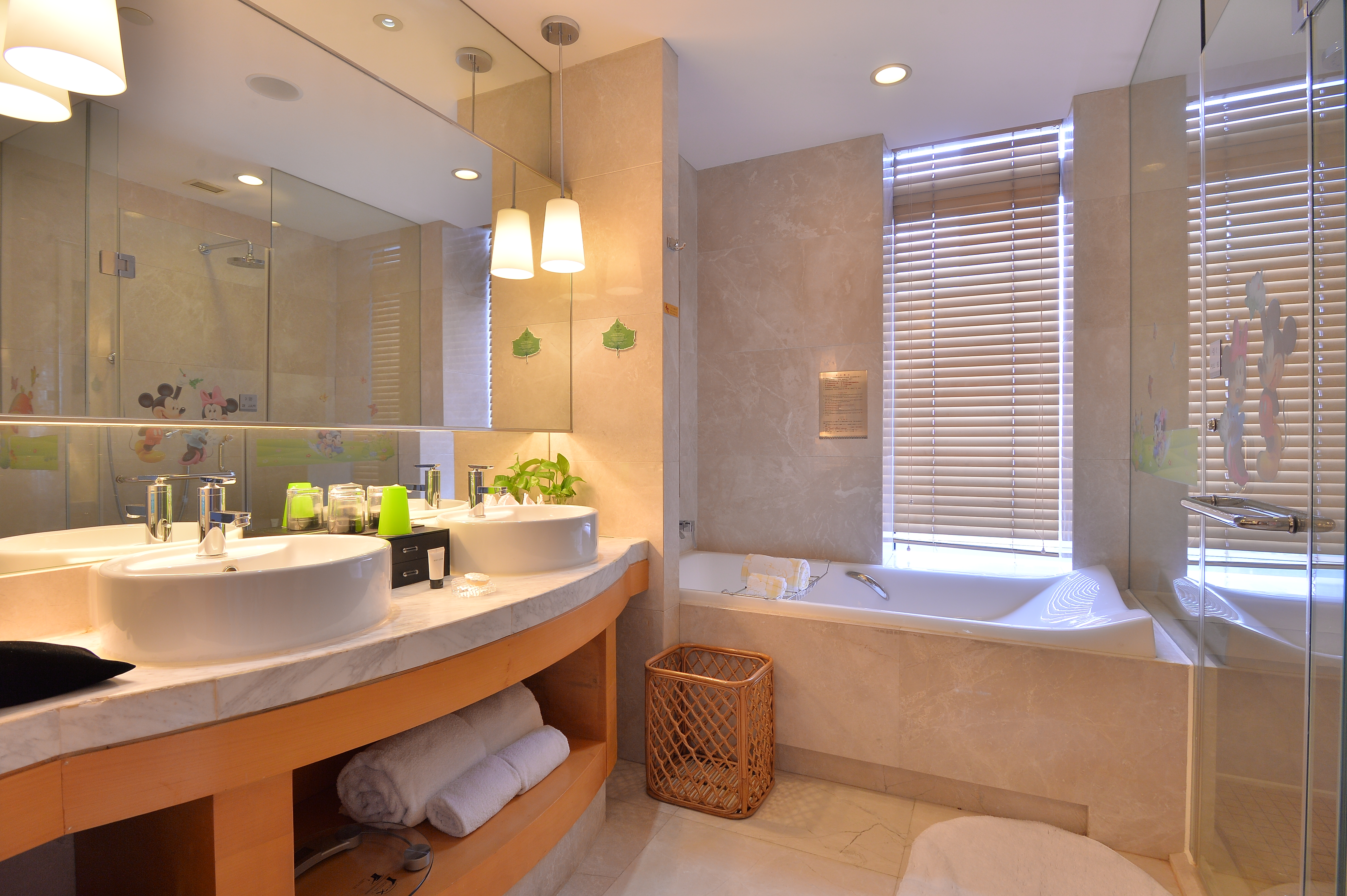 榻榻米親子房（1大床1小床+室內親子樂園+IMAX影院）