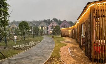 Fengxiang Yunbao Wenfeng Village Guesthouse