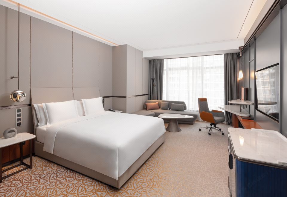 Crowne Plaza Qingdao Jinshui, an IHG HotelStandard Room