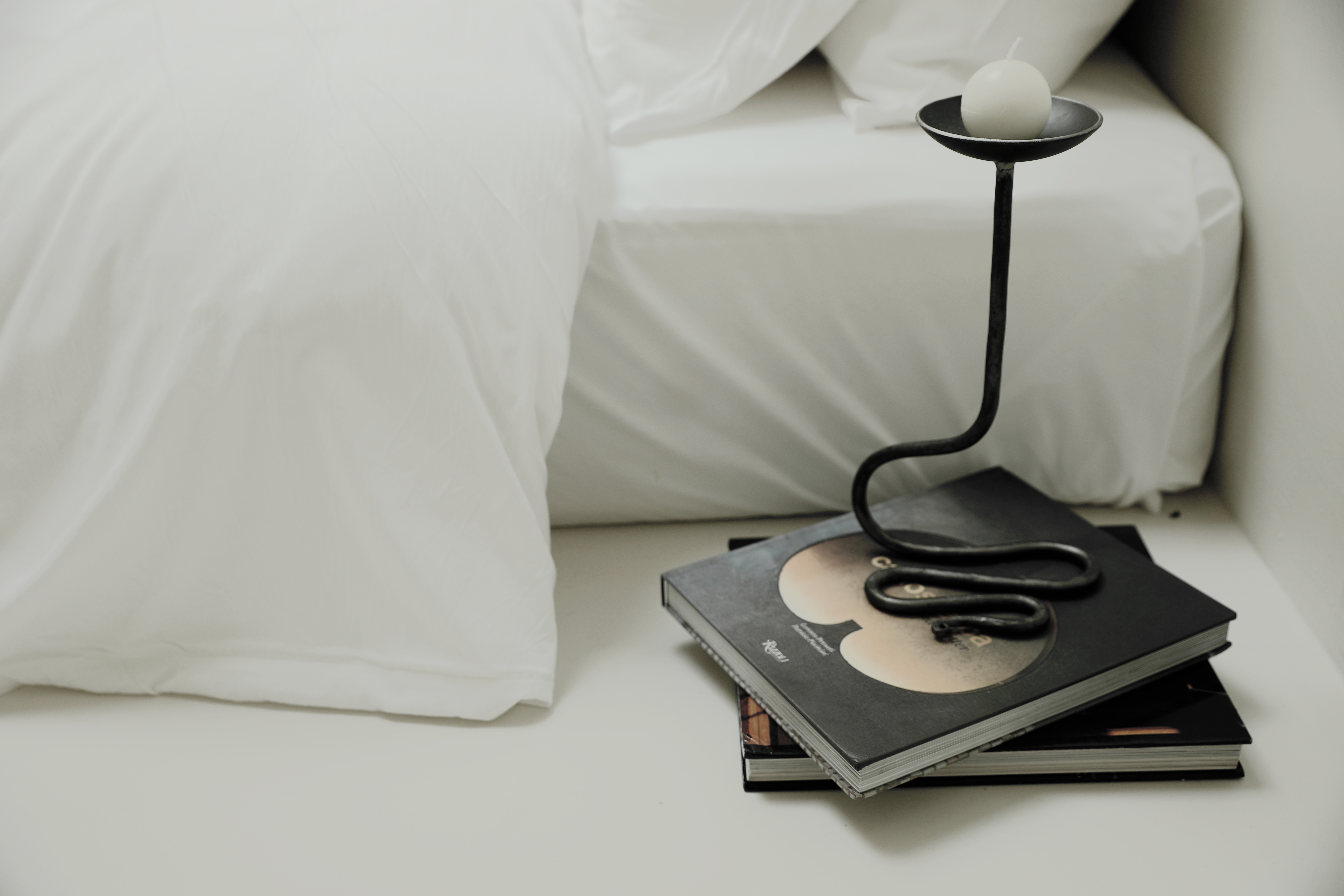 追星星的人 丨星空浴缸大床房（全屋进口微水泥，科勒衞浴，金可儿床垫，网红冰箱）