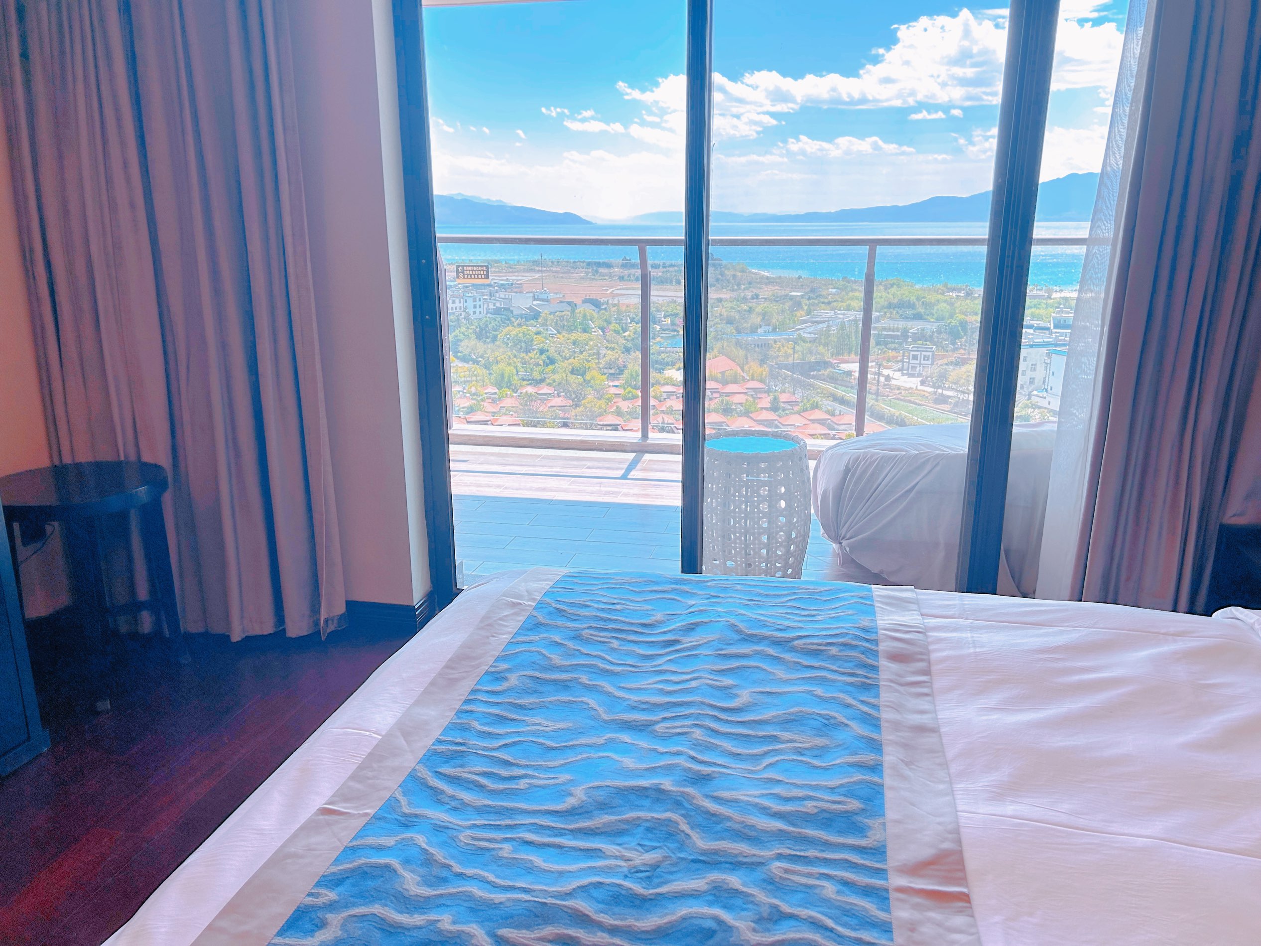 听风·全湖景露台大床房