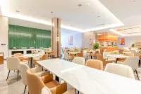 Four Seasons Garden Hotel