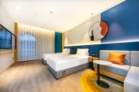 Chalet Hotel (Xi'an Bell  and Drum Tower&Huimin Street Branch)