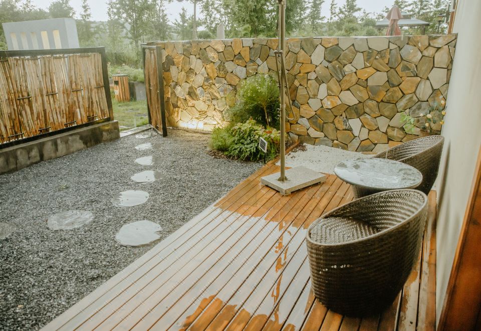 Cherry Blossom Room - Courtyard-View (Double Bed)