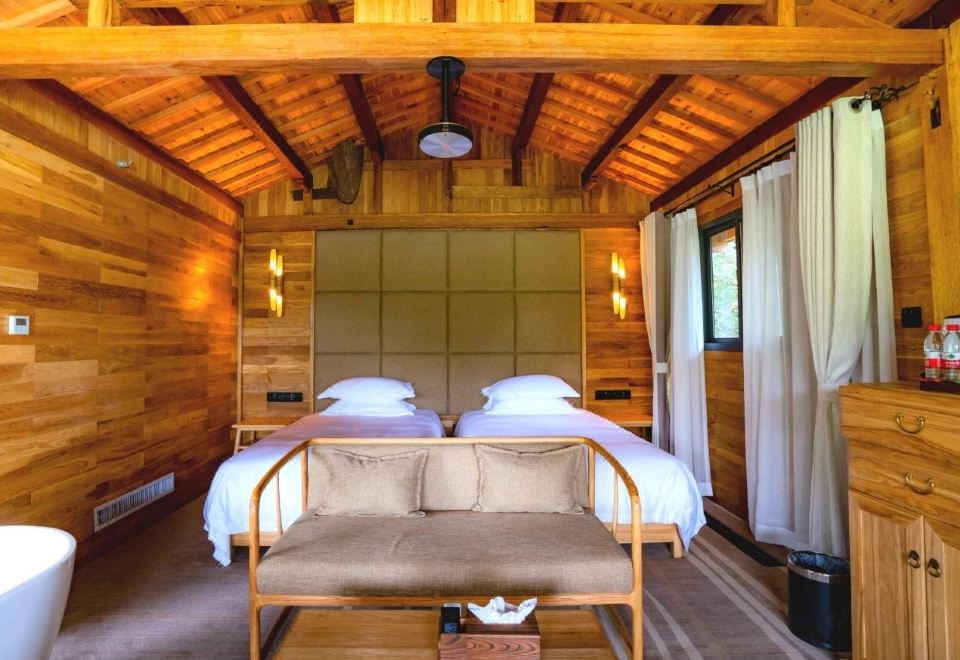 Qiandaohu Xinbo Holiday HotelWild Stay Tree House Twin Room