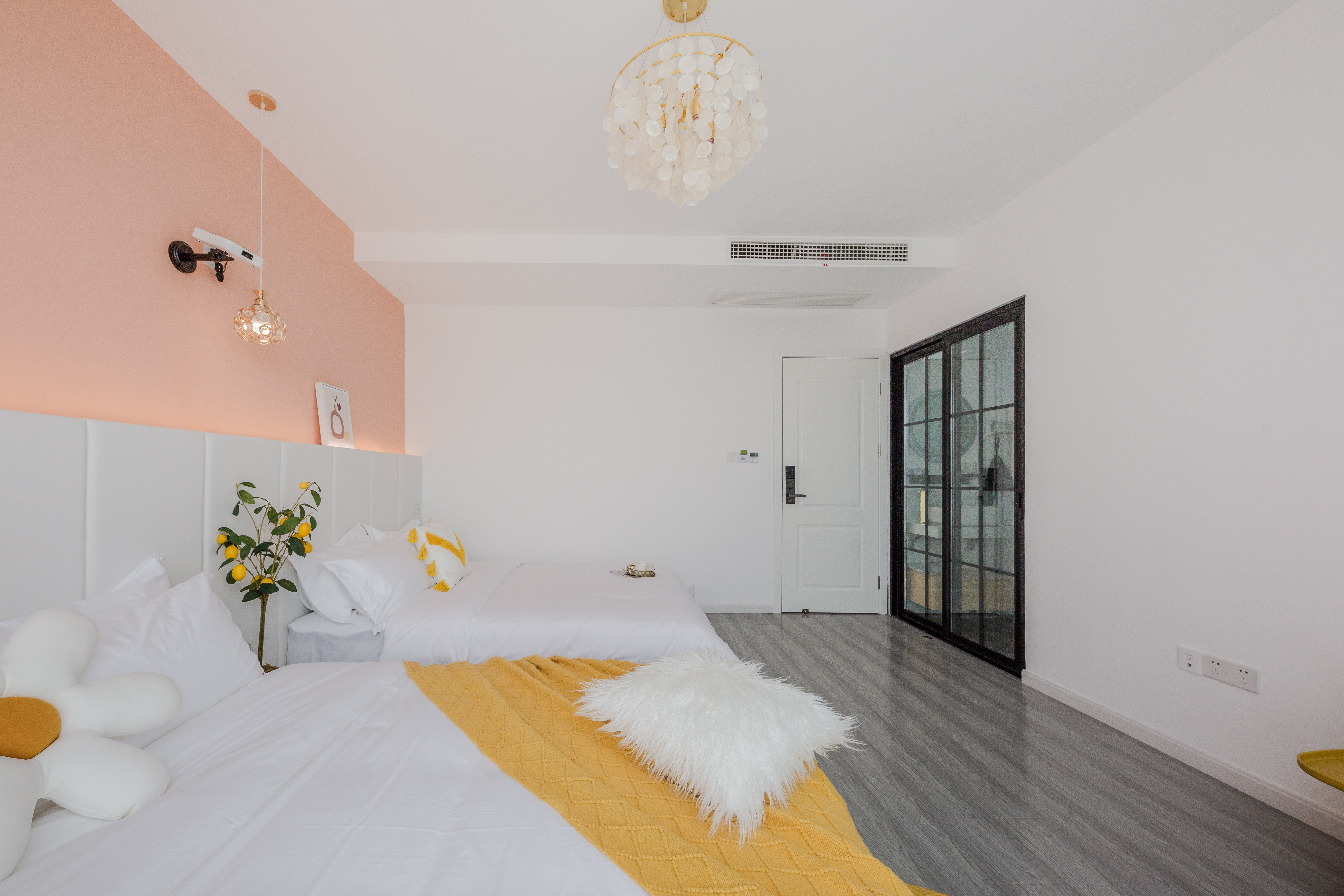 【一见倾心】榻榻米- ins风双床房·高清投影+智能马桶