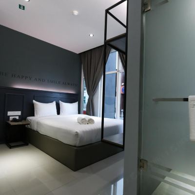 標準大床房（有窗） 武吉加里爾斯里佩塔靈99號飯店優惠