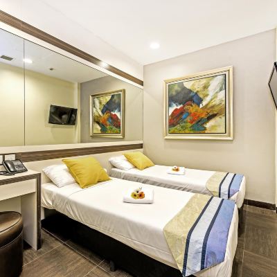 高級雙床房（無窗） 新加坡81酒店-武吉士 （Staycation Approved）優惠