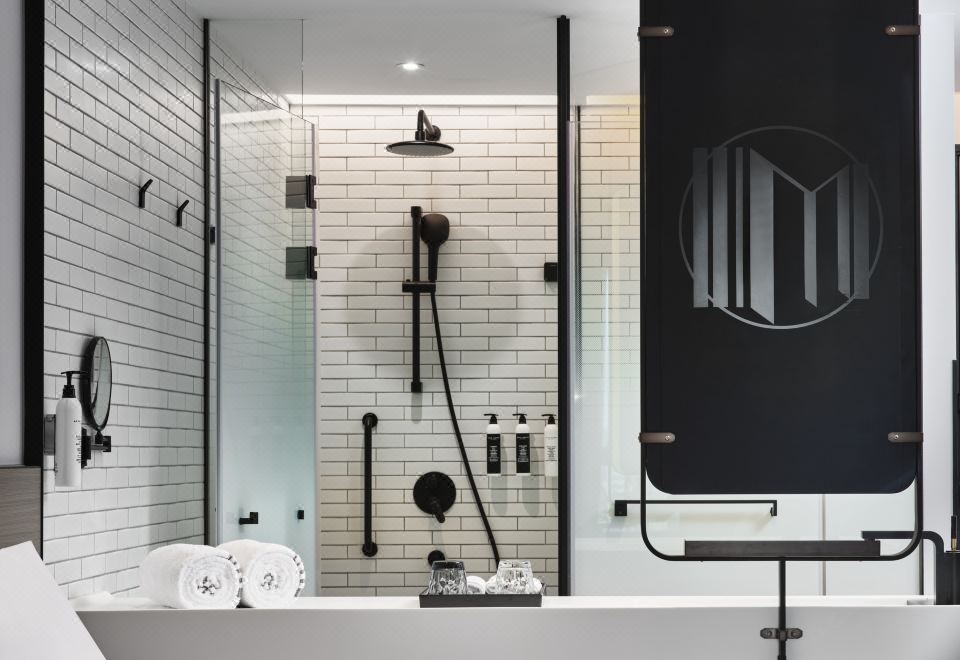 豪華大床房（落地窗+Acca Kappa洗護用品+智能投屏）