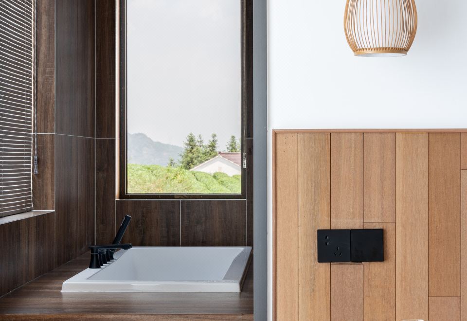 暖阳·山景露台双床房