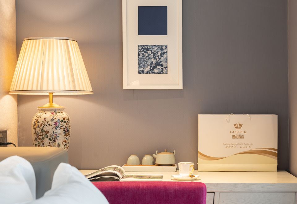 Fashionable Room - Double Occupancy (Roundbed)