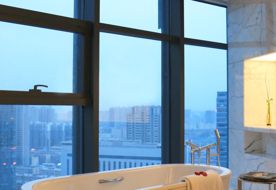 行政景致大床房