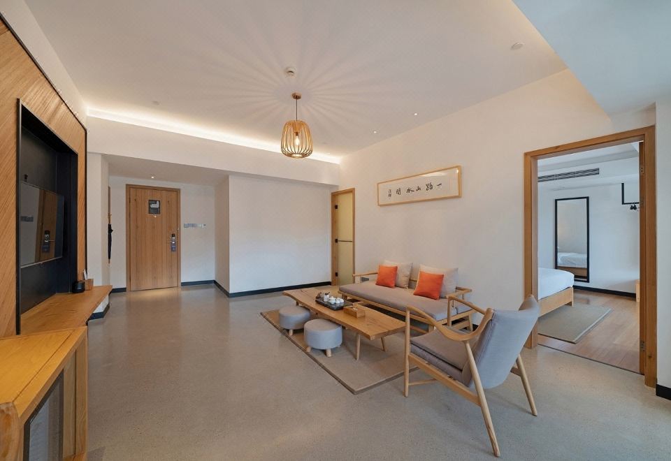 Jiulongwan ResortPremier Deluxe Suite - Mountain-View