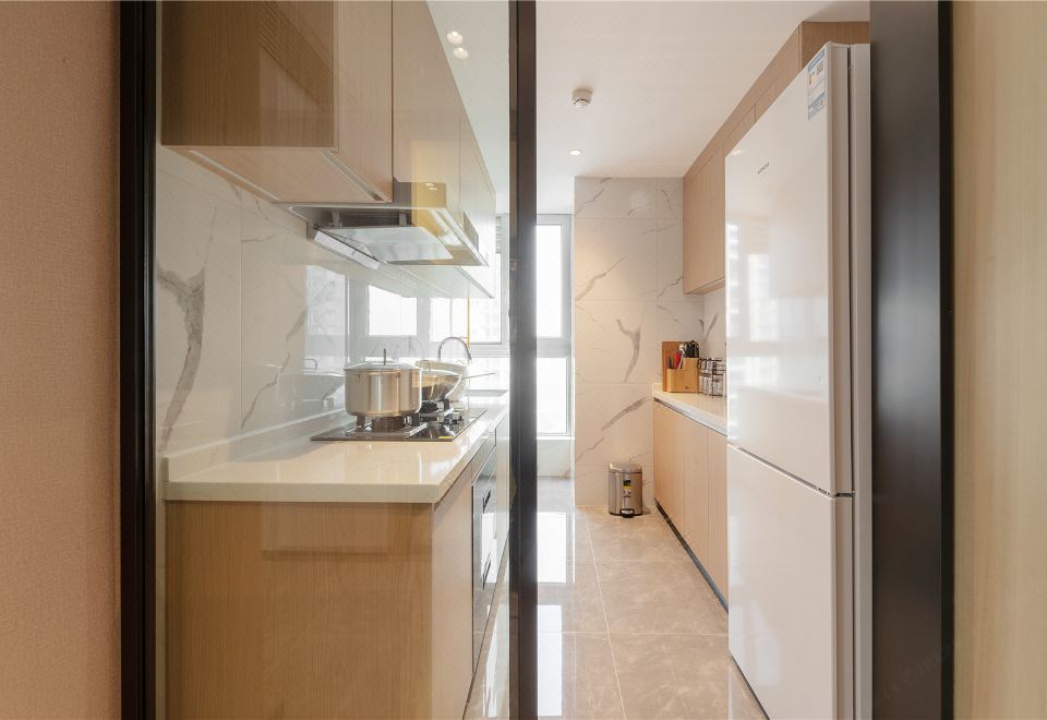 商务一居室（厨房设备+冰箱+洗烘一体机）