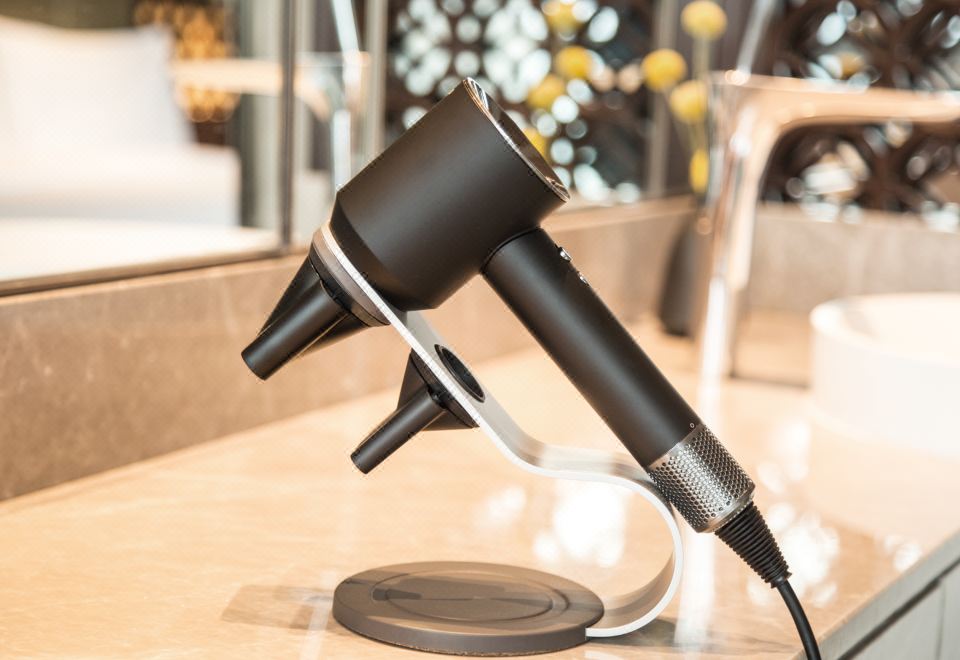 豪華園景客房-特大床