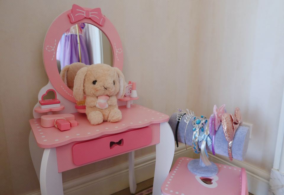 酷芽巴啦啦小魔仙公主主题双床房