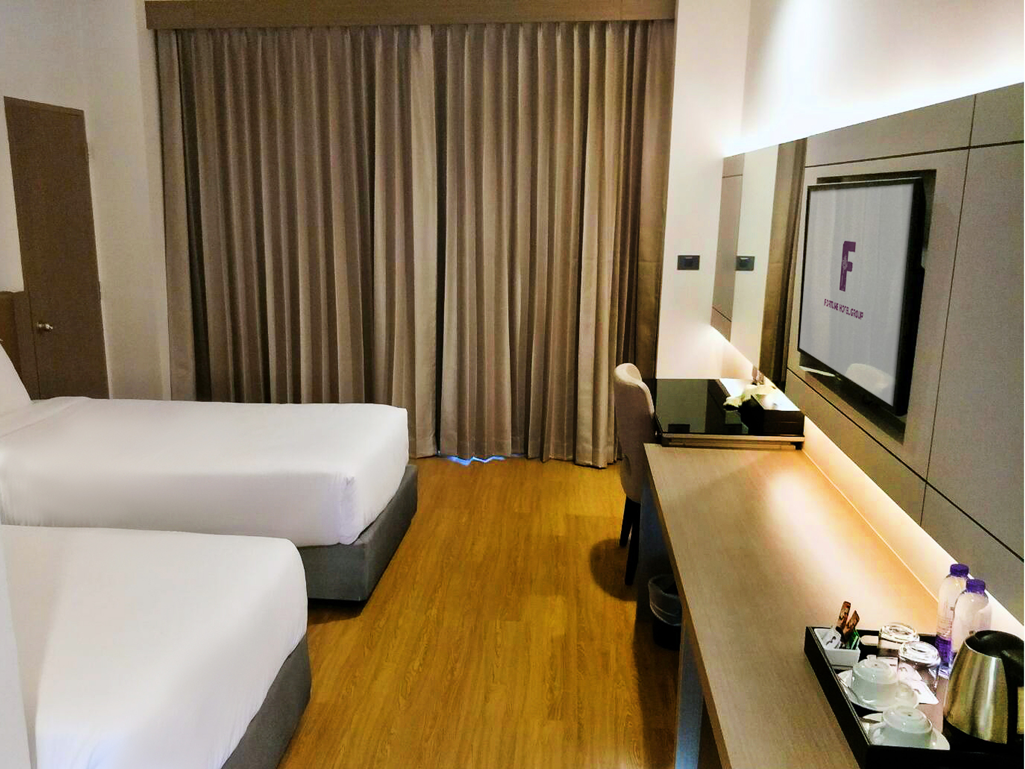 高级河景双床房