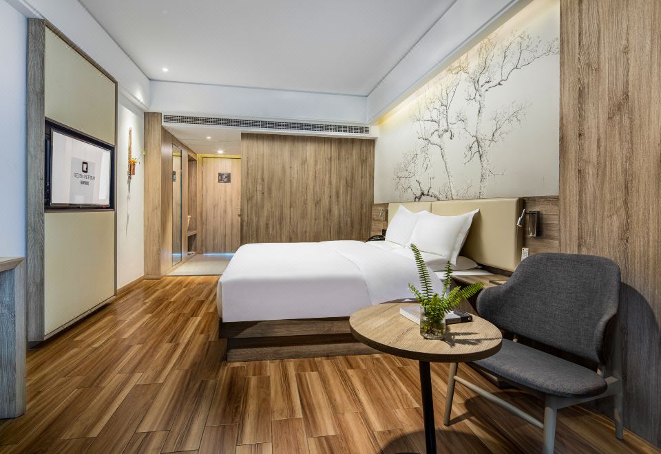 Light Enjoyment Balcony Room With Scenic View Double Bed