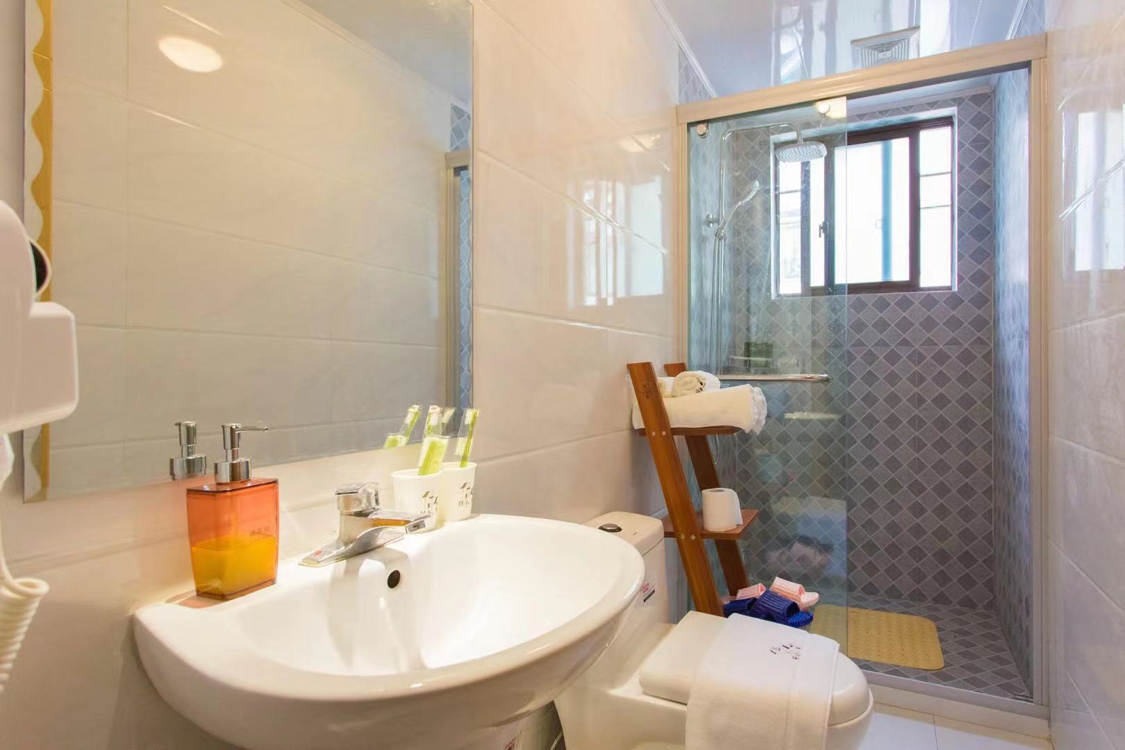 7-101商務大床房