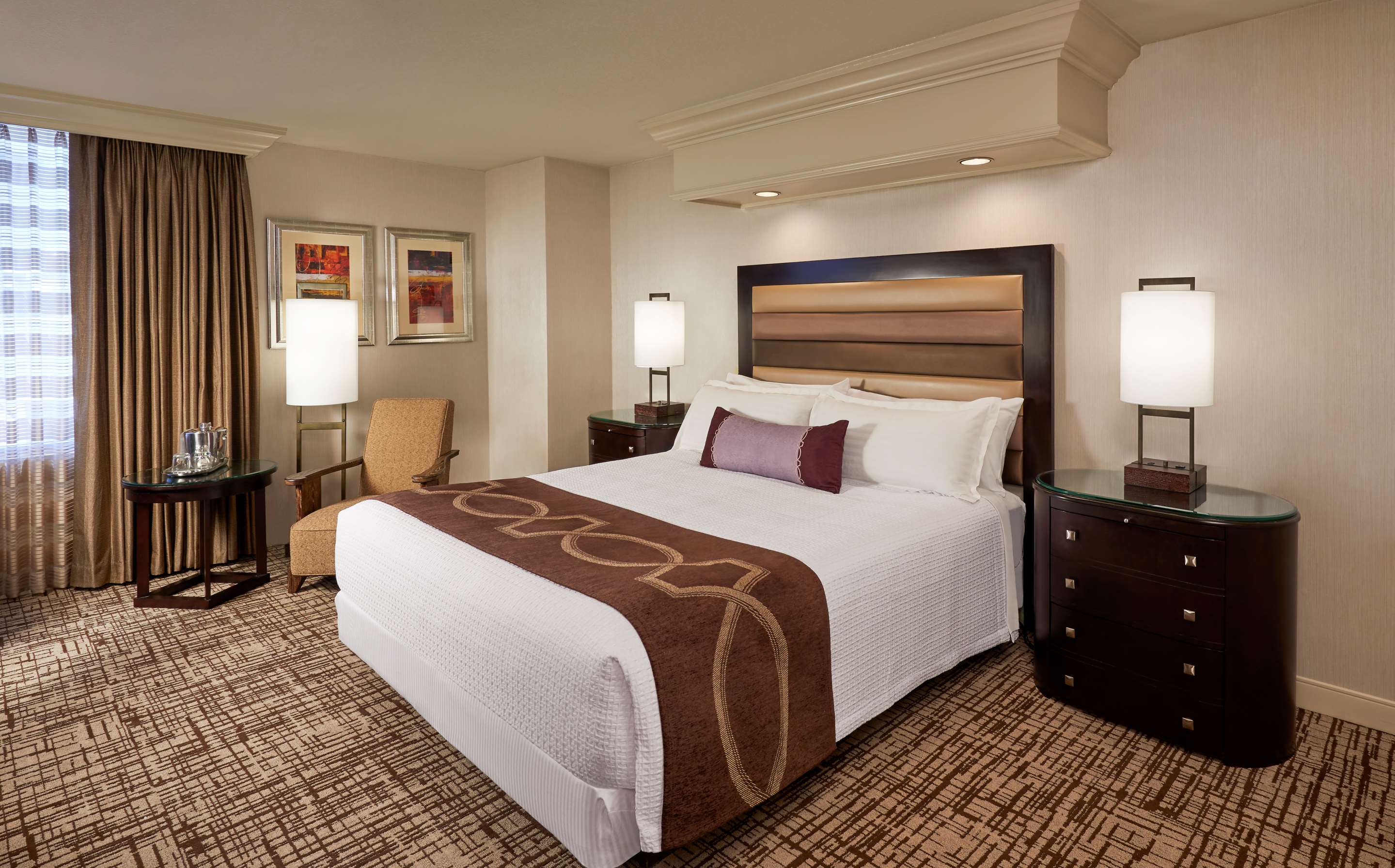 Comfy bed with Bose Wave radio (no MP3 as advertised) - Picture of Treasure  Island - TI Hotel & Casino, a Radisson Hotel, Las Vegas - Tripadvisor