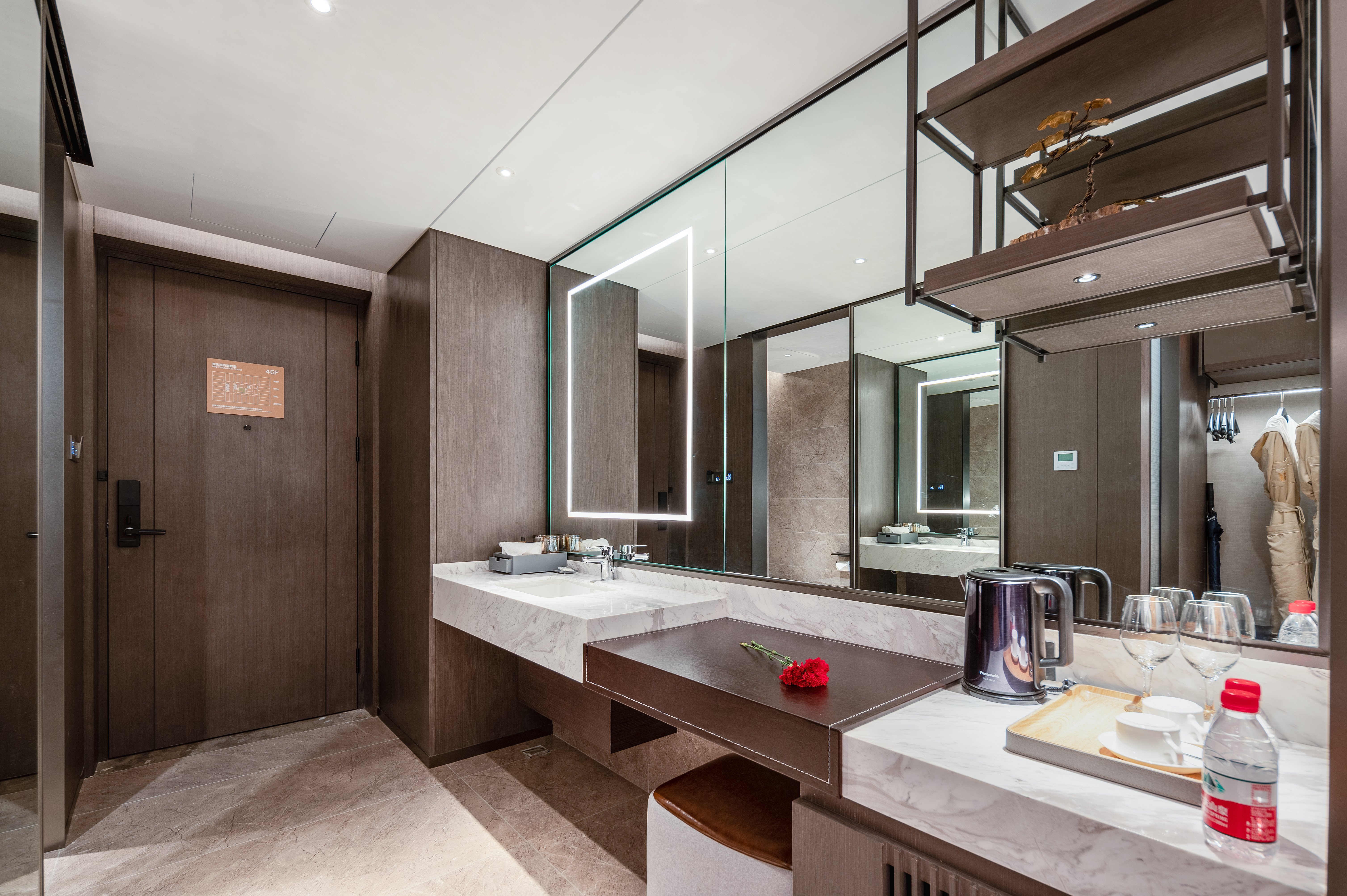 凌空.城景高级大床房（智能客控+品质床品+电视投屏）