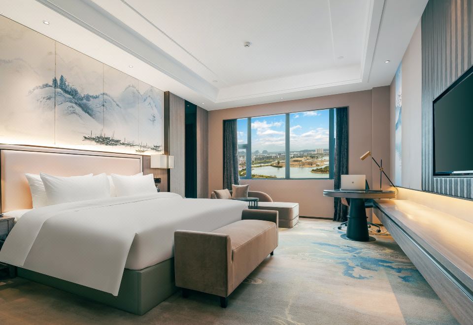 Ramada Plaza by Wyndham Hezhou NorthBusiness Lake-view Double Room