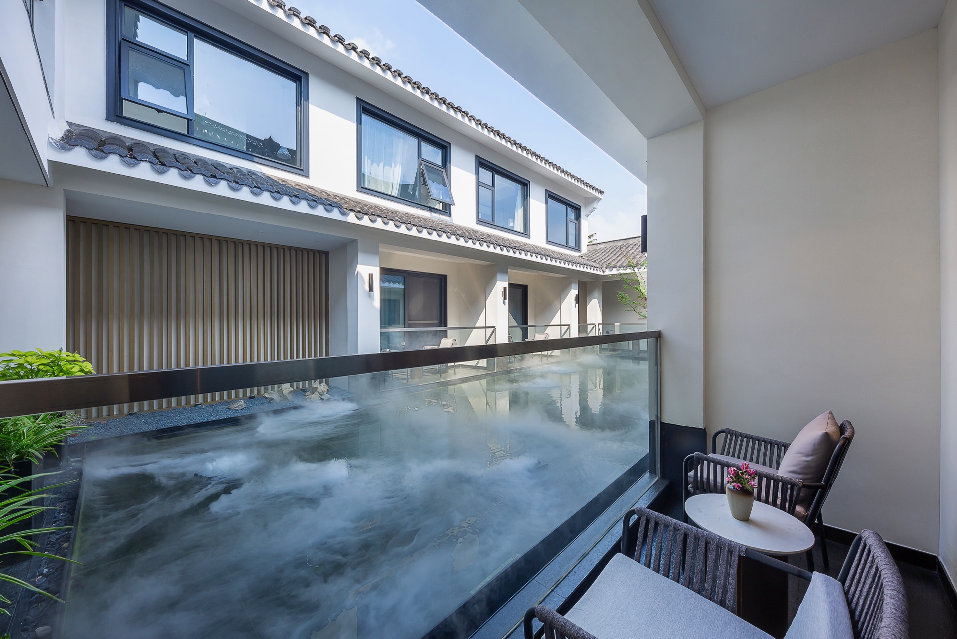 争朝夕-露台双床房（落地窗+高端洗护+智能客控）