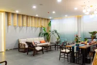 Moqiu Hotel