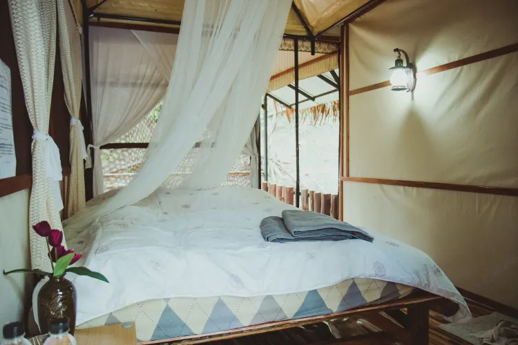 เต็นท์สำหรับผู้ใหญ่ 2 ท่านพร้อมพัดลม (ห้องน้ำส่วนตัว)