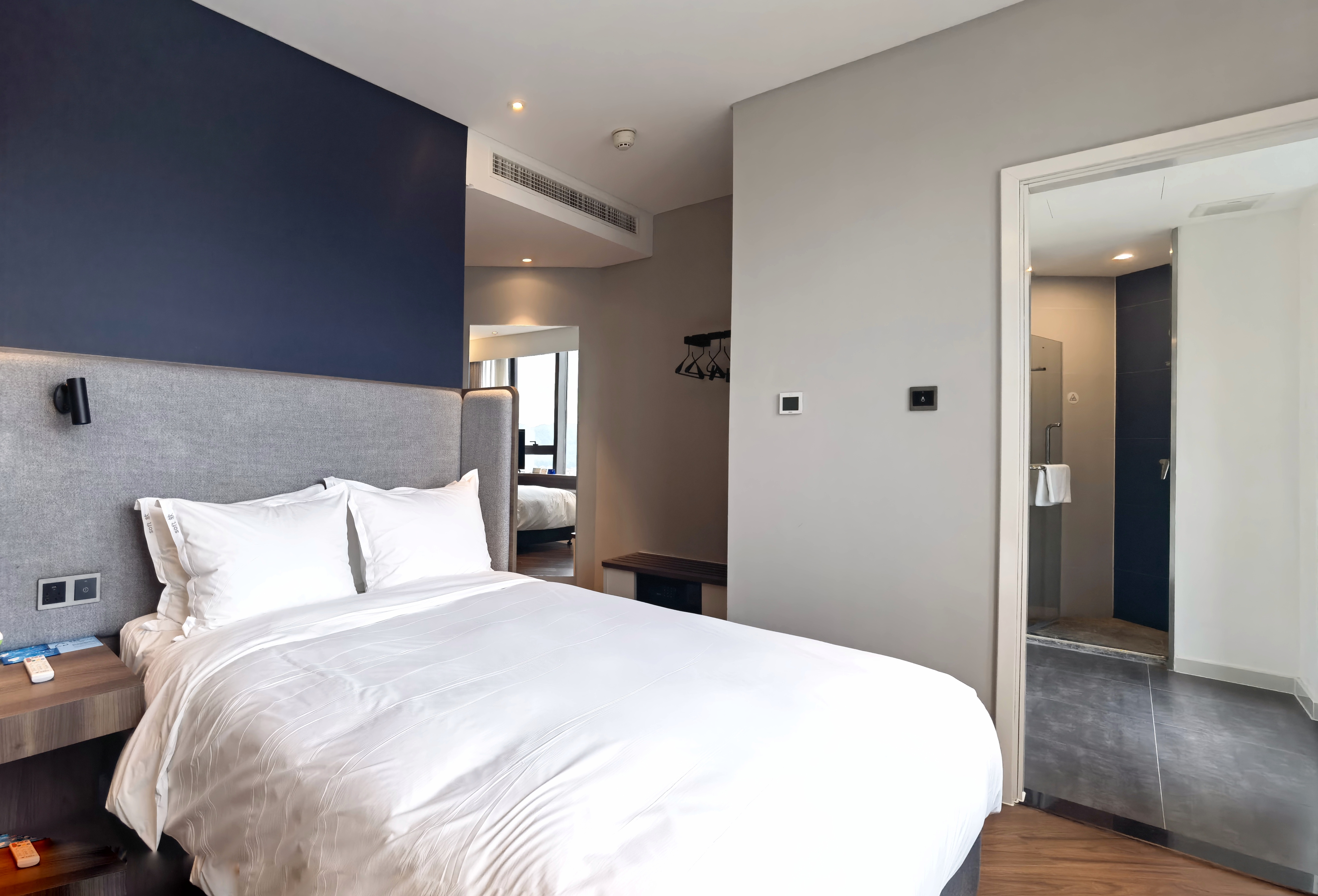 Holiday Inn Express ZHOUSHAN DINGHAI by IHG高级房 大床