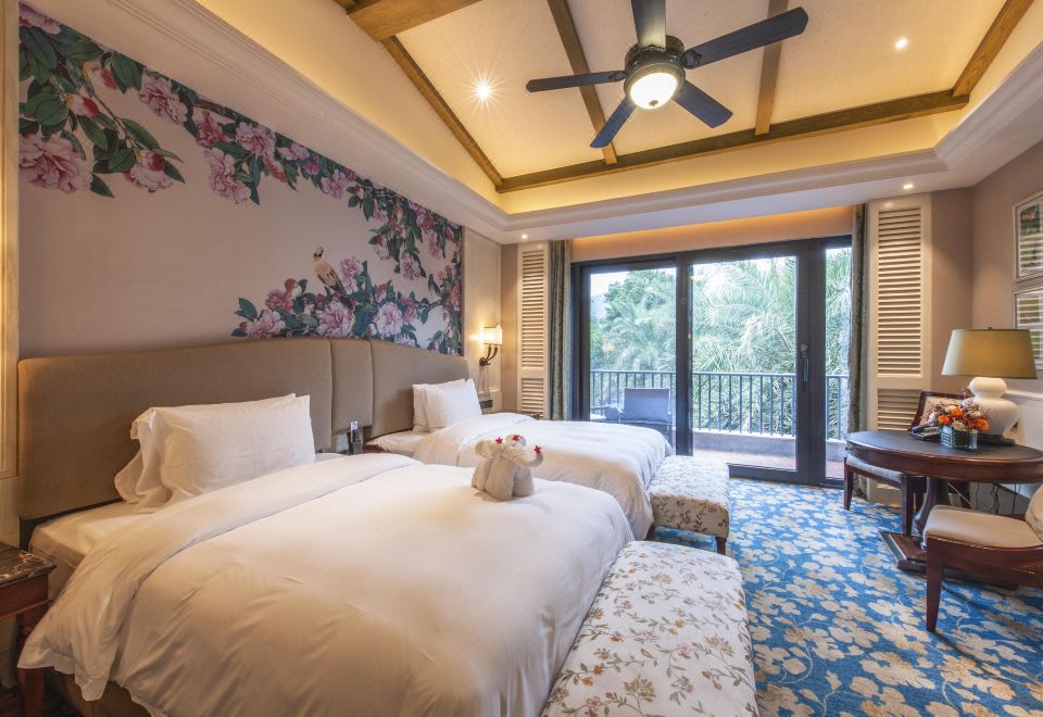 泳池别墅豪华池畔双床房