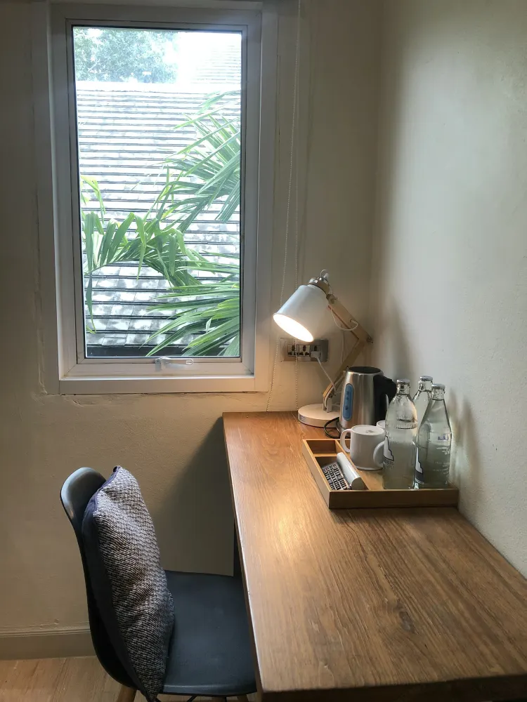 ห้องพักสามคน (ตึกA มีสระว่ายน้ำ)