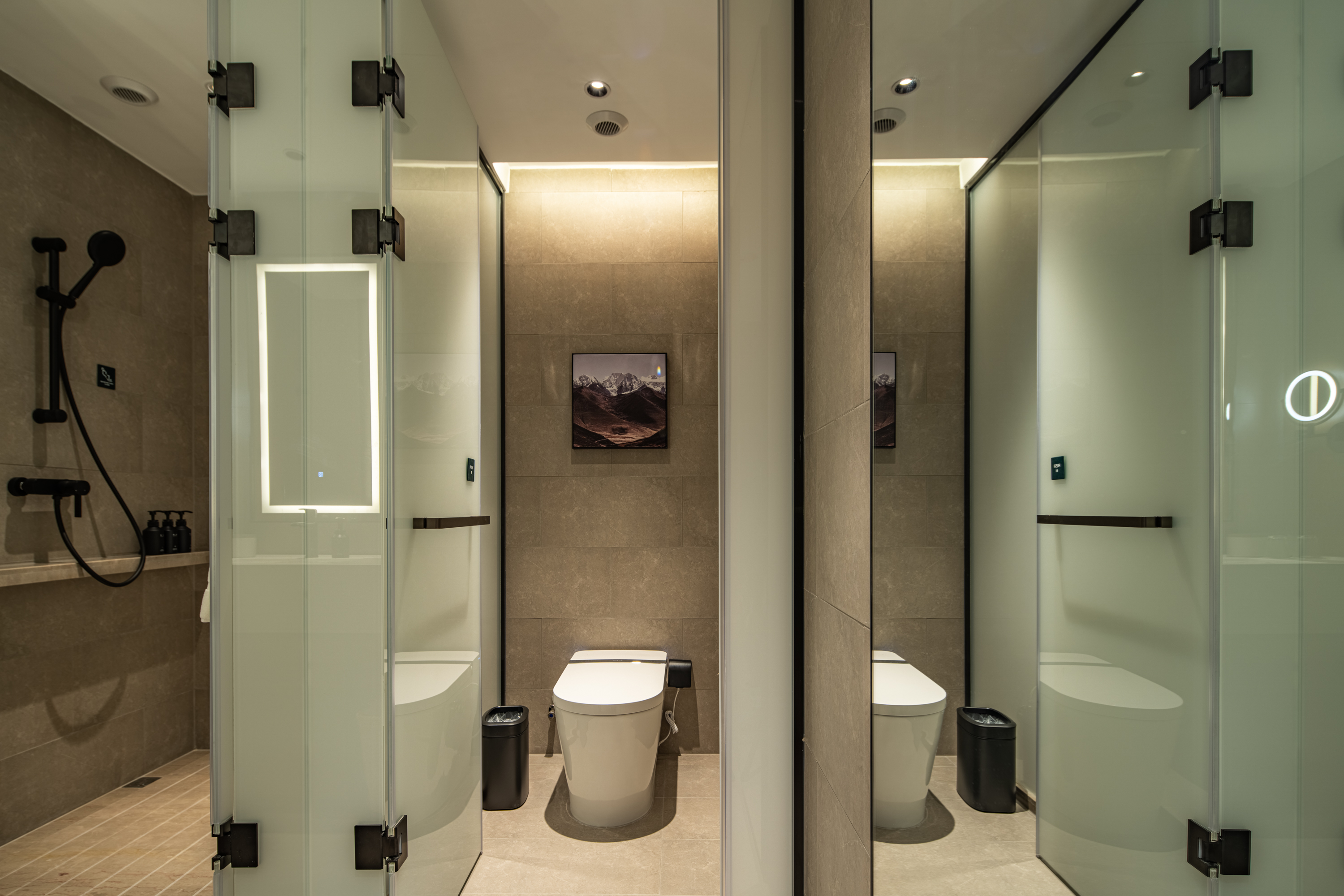 几木双床房（深睡PRO枕+浴袍+手机投屏+小冰箱）